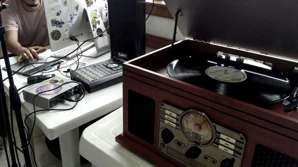 La radio, el medio y el remedio